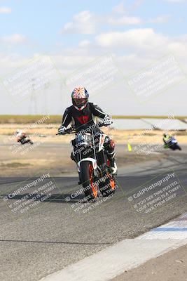 media/Nov-03-2024-TrackDaz (Sun) [[44580f4982]]/B Group/1220pm (Wheelie Bump)/